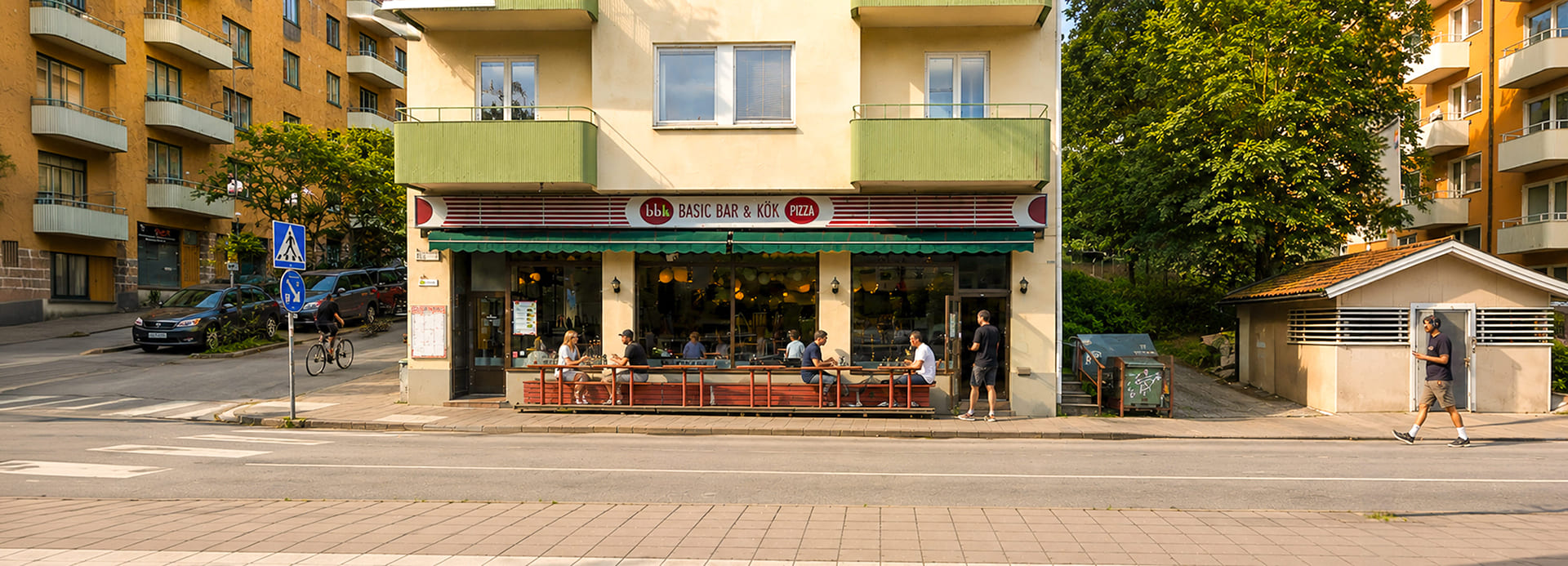 Gäster som äter i restaurangen